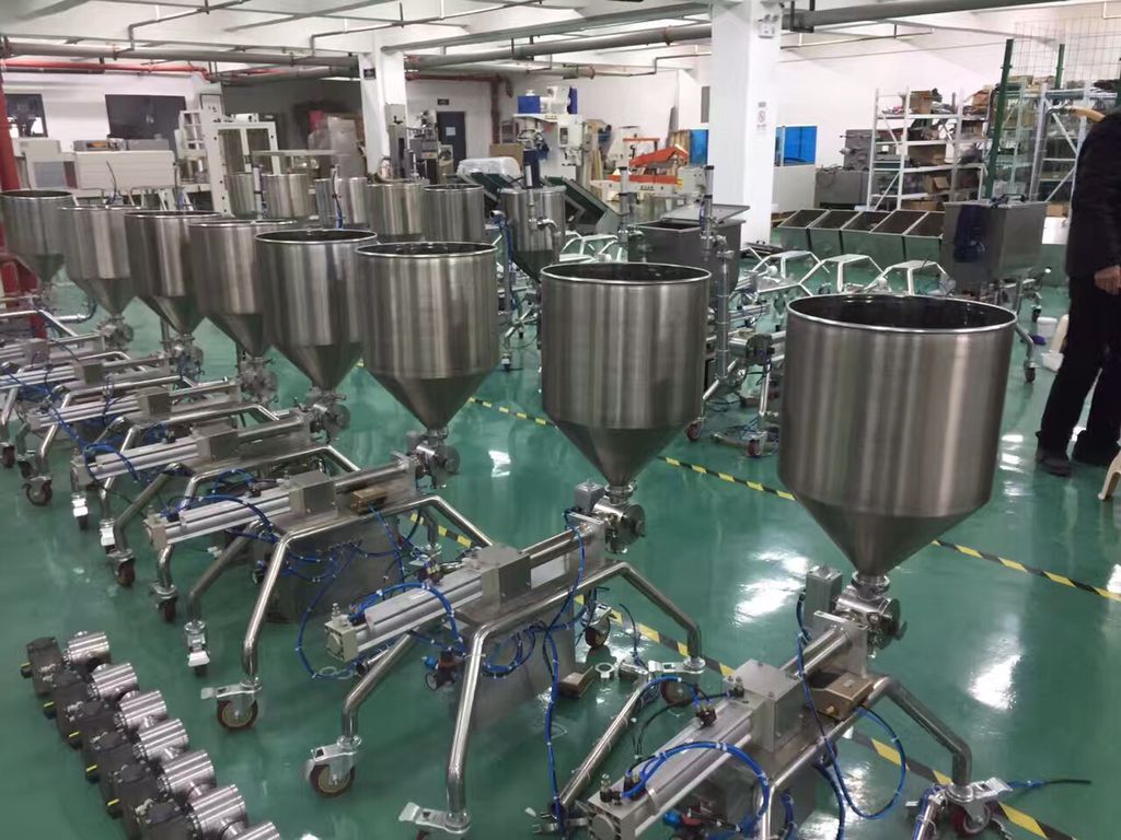 新品推薦：醬料灌裝旋蓋一體機(jī)(圖2)