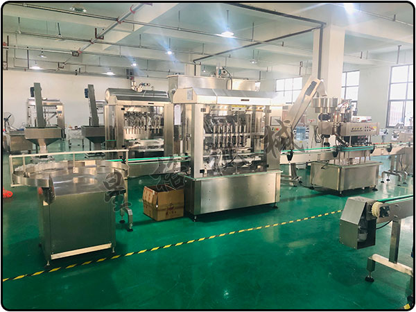 香椿醬自動灌裝機(jī)生產(chǎn)線該怎么選(圖1)